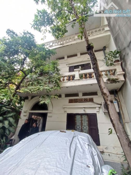 SIÊU PHẨM LÔ GÓC HOÀNG HOA THÁM – 120M² – VỈA HÈ – Ô TÔ TRÁNH – 42.5 TỶ