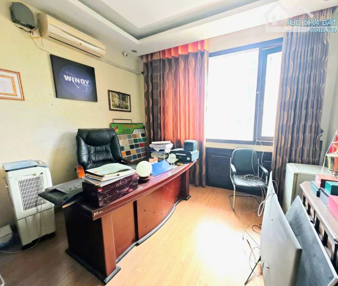 Bán nhà VÕ CHÍ CÔNG, Xuân La . Mặt ngõ thông, oto tránh, vào nhà. Giá cả hợp lý.