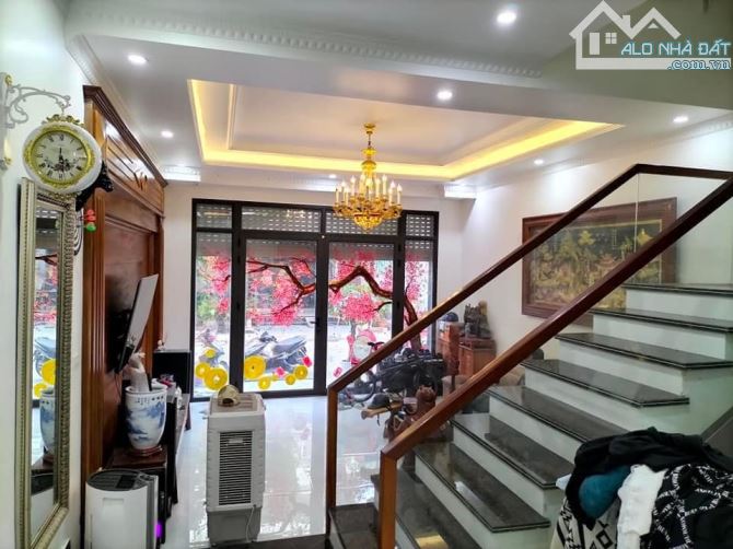 Bán nhà 60m2 xây 3 tầng ngay sau chợ Hoa Quả, Sở Dầu, Hồng Bàng – Giá 5.6 tỷ