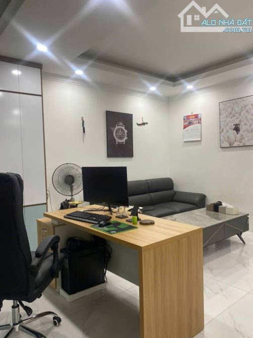 BÁN TOÀ NHÀ MẶT PHỐ LÒ ĐÚC 70m2 - 7T THANG MÁY - MT 5m - 73 TỶ - LÔ GÓC - KINH DOANH ĐỈNH