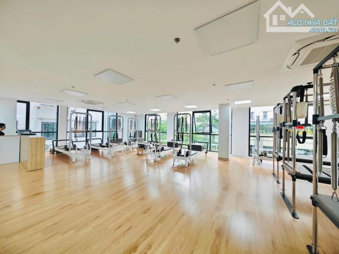 Cho thuê sàn văn phòng Nguyễn Tuân 140m2 chỉ 23tr 3 thoáng PCCC nghiệm thu - 1