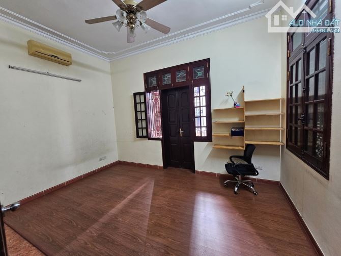 NHÀ PHỐ LẠC LONG QUÂN — DT 93M² — 5 TẦNG — MT 7M — GIÁ 30.8 TỶ