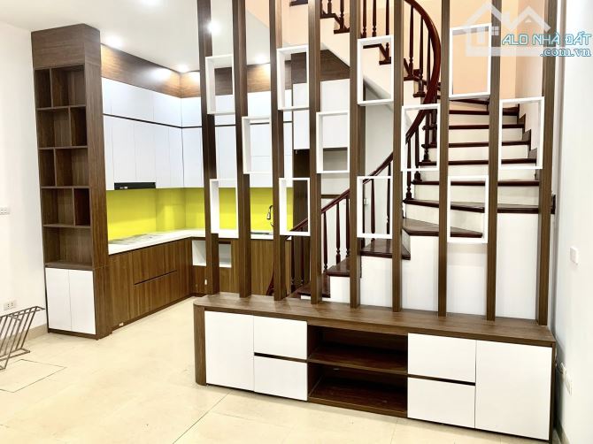 Đại Từ DT 35M  5 TẦNG MT 5M GIÁ  7.8 tỷ - 2
