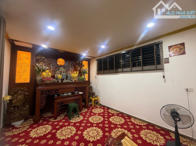 CẦU GIẤY, 60M x 8T, MT 4.8M - GARRA 3 Ô TÔ, 10M RA MẶT PHỐ NỘI THẤT XỊN - 2 MẶT THOÁNG