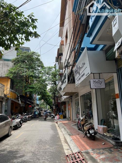 18 TỶ! Phân lô Nguyên Hồng, gần phố, ô tô tránh, KD, MT5m, thông sàn, 2 thoáng, DT~30tr