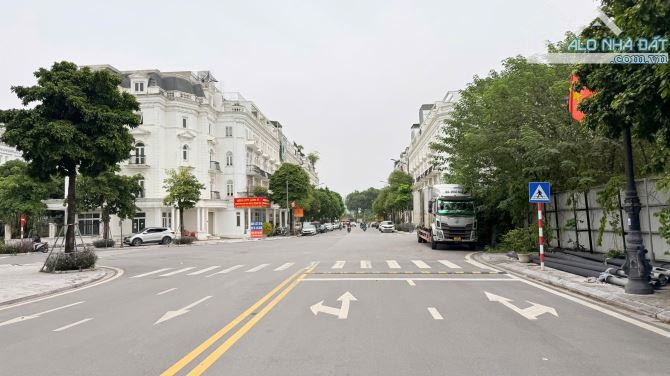 BÁN BIỆT THỰ LIỀN KỀ LOUIS ĐẠI MỖ - NHÀ THÔ HƯỚNG ĐÔNG NAM. 96m2 - 28 Tỷ.