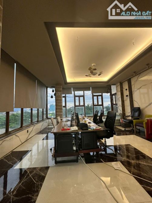 Bán biệt thự mặt tiền đường số 36. DT 468m2 (18x 26m), 5 tầng. Giá 42 tỷ TL - 5