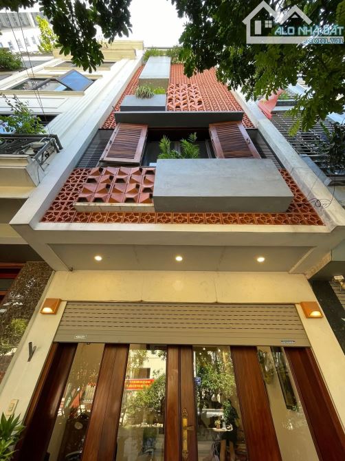 LIỀN KỀ 5 TẦNG THANG MÁY PHÂN LÔ VỈA HÈ KINH DOANH ĐỈNH NGÔ THÌ NHẬM LA KHÀ ĐÔNG 44m 18 TỶ