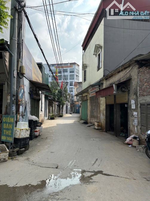 Giá siêu tốt, Bán gấp đất văn quán 95m2, mt 6m, oto tránh, vị trí trung tâm,19 tỉ