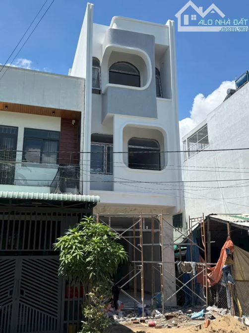Bán Nhà 1 Trệt 2 Lầu Full Nội Thất KDC Hưng Phú