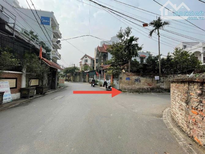 Lô góc Siêu phẩm Đa Tốn/ Đất 120M, 18m tiền, 14.3 tỷ / Ô tô tránh, View Hồ Công Viên