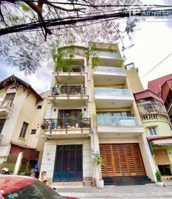Hiếm căn nhà Kim Mã – 75m², 5 tầng, ngõ ô tô tránh – giá 20 tỷ, thông tin chuẩn 100%