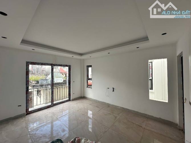 💥 CỰC PHẨM MẶT PHỐ NGỌC HỒI MẶT TIỀN RỘNG - KINH DOANH - VỈA HÈ 10M ĐÁ BÓNG - 1