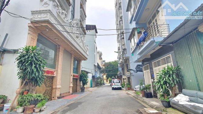 Đất Phú Diễn ~40m2, 2 mặt ngõ - Nở hậu - thông - gần phố, đường 32-ưu tiên khách đầu tư