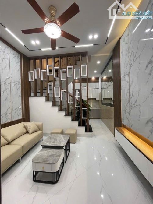 An Dương Vương, 38m2 chỉ 7.29 tỷ, gần KDT Sunshine, ô tô đỗ cửa, full nội thất xịn