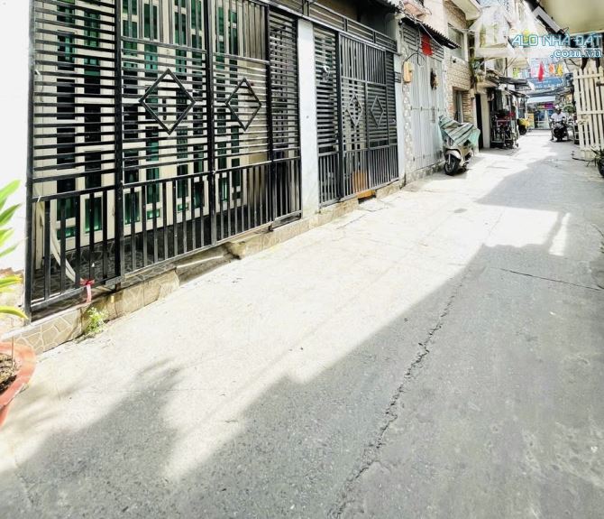 KHÔNG THỂ NÀO XỊN HƠN - HÀNG HIẾM TÔN ĐẢN ~70M2 ( NGANG 10 M DÀI 7 M ) BỀ NGANG SIÊU BỀ TH