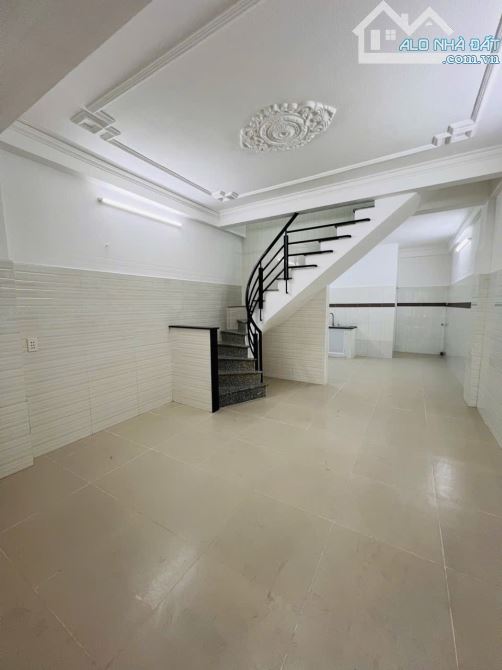 Phú Nhuận - Phan Xích Long - 41m2 (4.1 x11) 2 tầng BTCT - Chỉ 7.7 tỷ tl