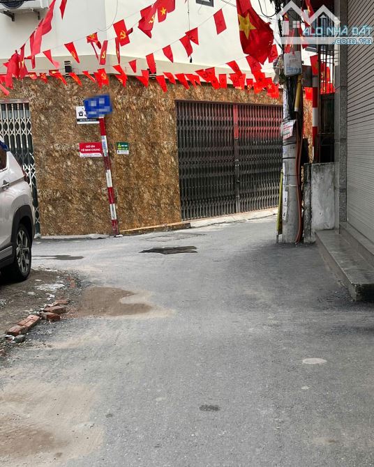 BÁN ĐẤT MẶT NGÕ Ô TÔ ĐƯỜNG PHẠM VĂN ĐỒNG- XUÂN ĐỈNH – THÔNG TỨ TUNG: