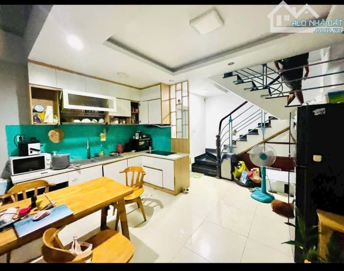 Bán nhà HXH Minh Phụng,P.9,Q.11,dt: 3,6 x 11 nhà xây 2 lầu 6 Tỷ 5.