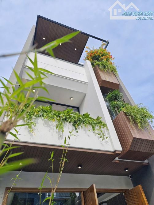 Bán nhà đẹp 3 Mê khu Đô thị đáng sống Hoà xuân