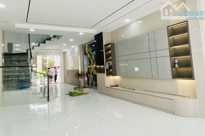 Bán nhà hẻm, Tống Văn Hên, Tân Bình, 72.1 m² (4m x 18m), nhà đẹp - Giá 6.2 tỷ TL