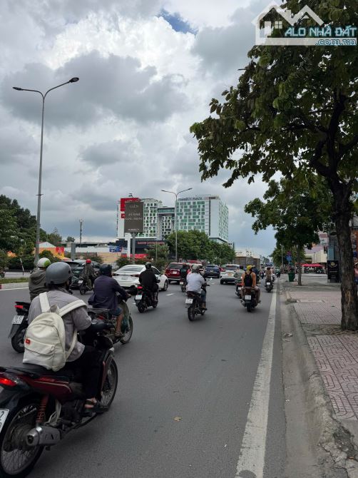 HÀNG HIẾM ! TÒA NHÀ 2 MẶT TIỀN CỘNG HÒA, TB | DT: 8,3X 30m | Hầm, 5 Tầng |