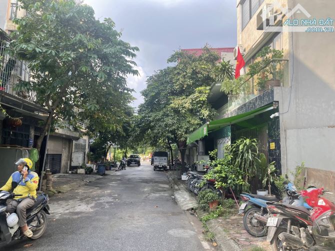 Bán lô đất DV02 Tây Nam Linh Đàm, 60m2, Giá 16.5 tỷ, Chủ ngộp bank cần bán gấp