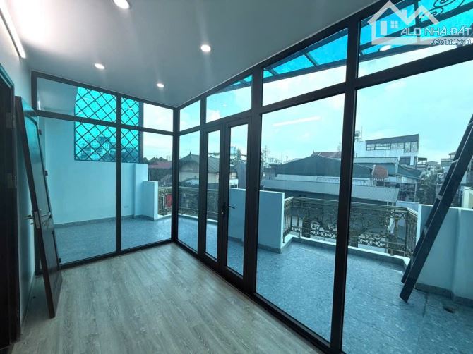 Đầu tư sinh lời: Nhà 6 tầng Long Biên 70m² MT 5.5m thang máy Gần Cầu Vĩnh Tuy. Giá 13.8 Tỷ
