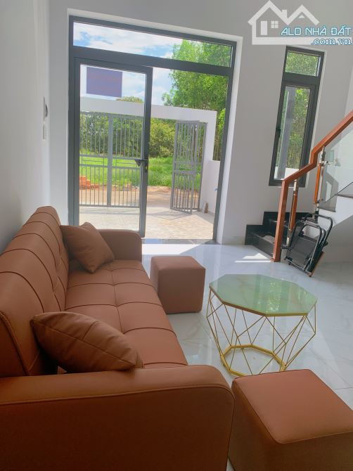 Nhà mới xây 130m2, 1T1L, 3pn 2wc - sổ riêng - thổ cư 100%, sát chợ, cách KCN 200m