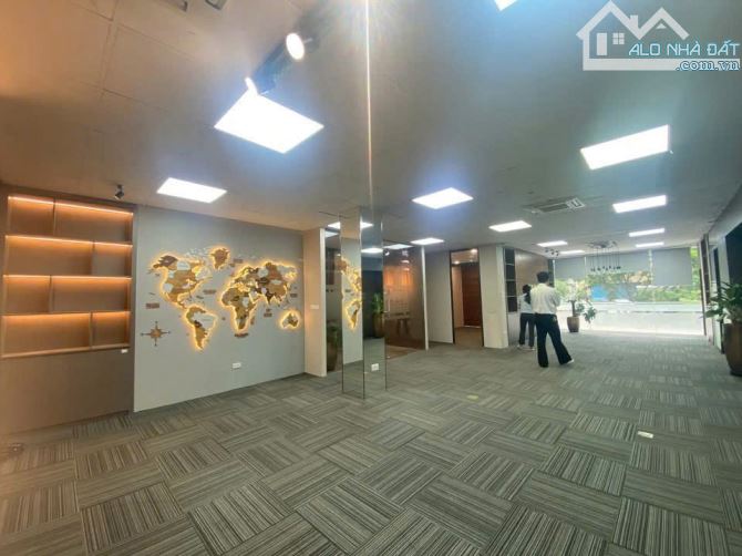 CHO THUÊ VĂN PHÒNG TOÀ NHÀ BUILDING DUY TÂN, CẦU GIẤY - 220M2 - CHỈ 45 TRIỆU CÓ DỊCH VỤ