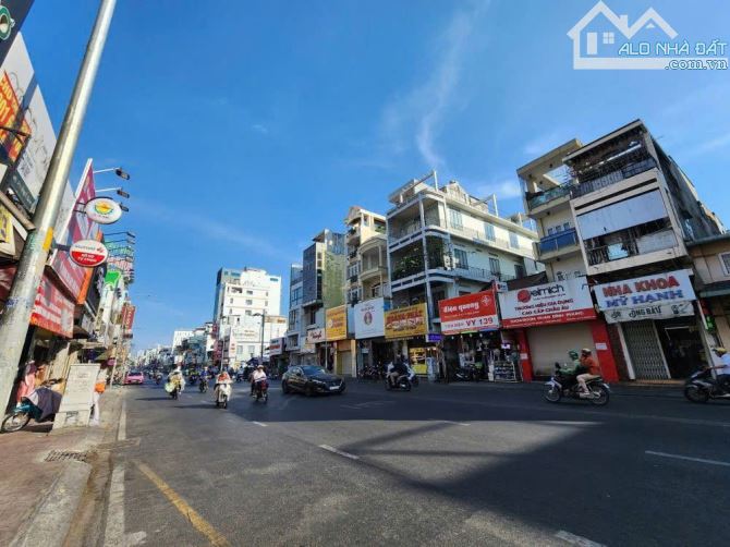 Mặt Tiền PHAN ĐÌNH PHÙNG Phú Nhuận, DT: 9.7x28m, CTXD:  Hầm 8 Tầng, Giá 93 Tỷ (TL)