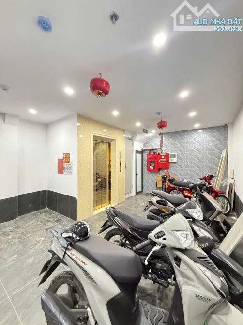 Bán nhà 6 tầng phố Bồ Đề, gần cầu Chương Dương. DT 78m2, Ô tô vào, Thang máy, Giá 14,8 tỷ