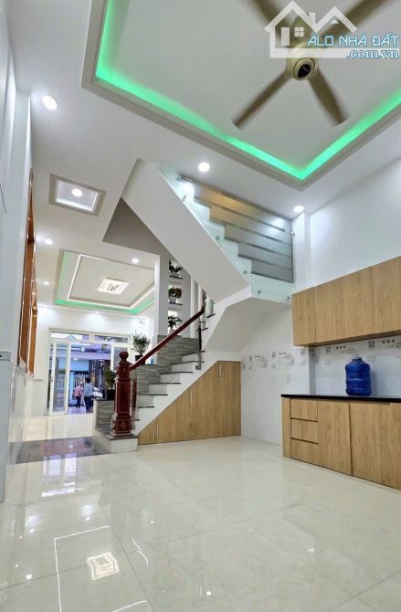 Nhà 2 tầng sát làng đại học quốc gia  đông hoà  100m2