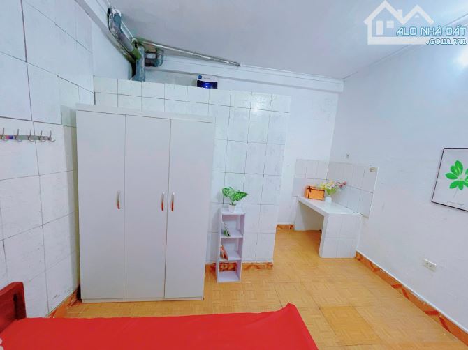 Phòng studio 25m² full nội thất giá 3.3tr tại ngõ 92 Nguyễn Khánh Toàn