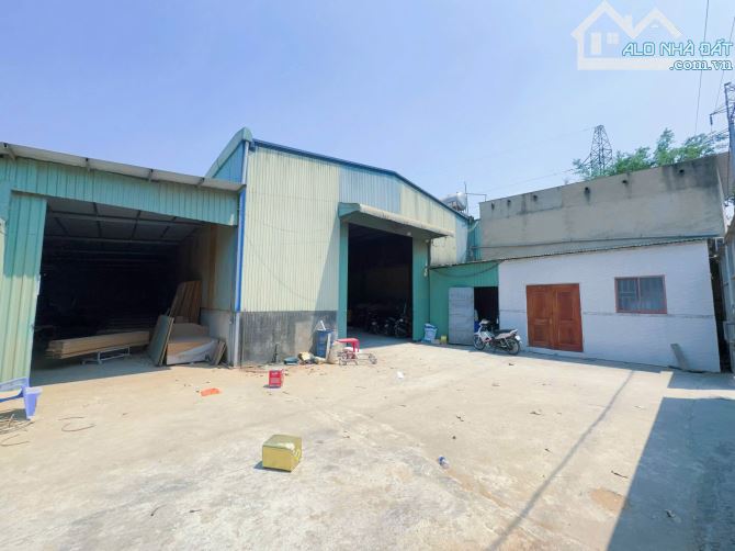 Hạ giá bán lỗ 1tỉ6 ( 6tỉ550 còn 4tỉ950 )  Bán gấp Xưởng Sản Xuất gần trạm thu phí