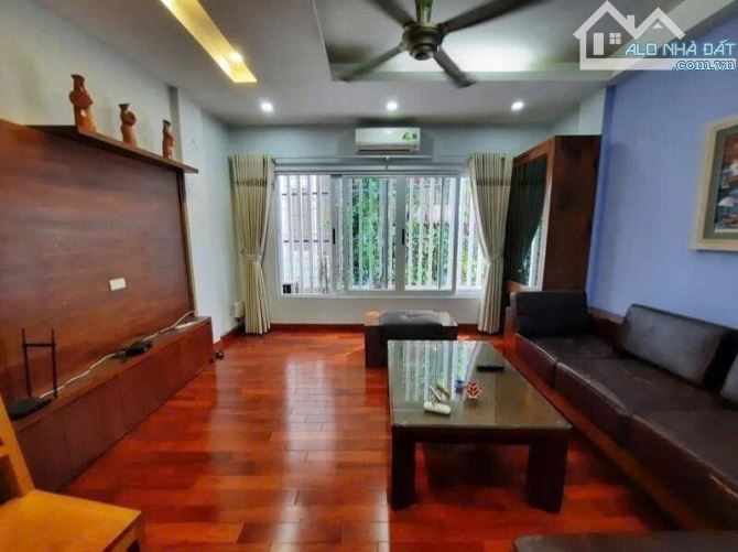 Nhà cực đẹp mặt ngõ Đội Cấn, Ba Đình, cách mặt phố 5m