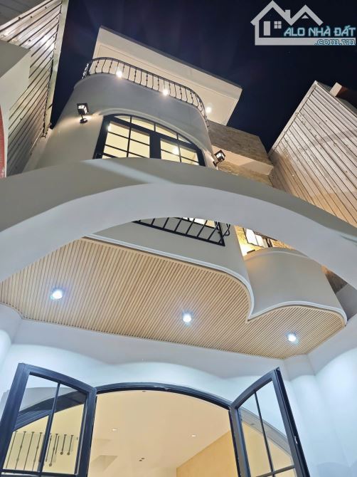 Nhà 3 tầng kiệt Ông Ích Khiêm - Hải Châu Full Nội Thất cách đường chính 50m