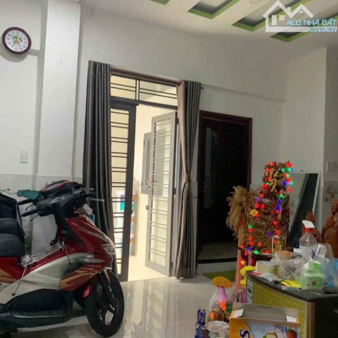 BÁN NHÀ GÒ VẤP, HXH QUANG TRUNG, P.10, 4,7X13M, NỞ HẬU, CN 61M2, GIÁ 5,78 TỶ TL
