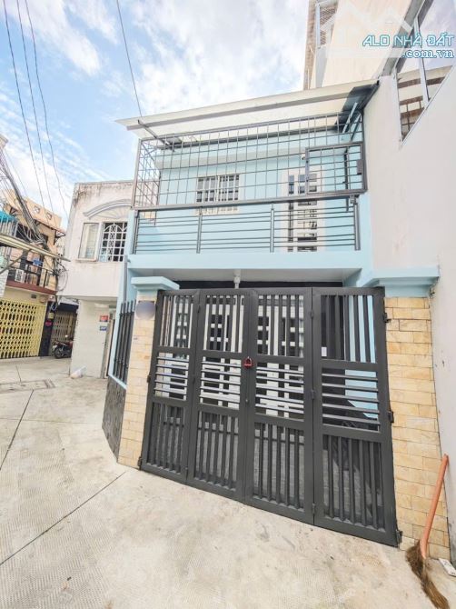 ❤Quận 6✅ Nhà hẻm 239 Bà Hom, P13, Q6 .DT: 4m x 10m 1 lầu, 2 Phòng Ngủ & 2wc. 👉 Hẻm 3m c