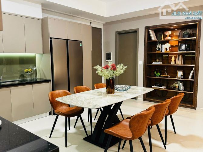 Bán căn hộ 3pn 113m2 full nội thất sổ hồng riêng mặt tiền Nguyễn Văn Linh Bình Chánh 5 tỷ