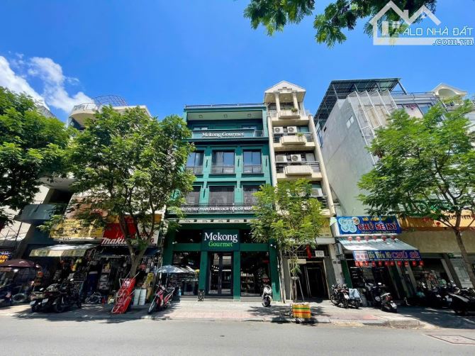 Cực Phẩm - Nhà Mặt Tiền 71 - 73 Calmette, Quận 1, Dt 8.1x18.4m 5 Tầng, Giá 135 tỷ TL