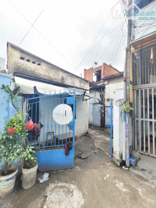Bán dãy trọ 10.4x22m, hẻm Nguyễn Đức Thiệu p. Dĩ An, thu nhập 16tr/th