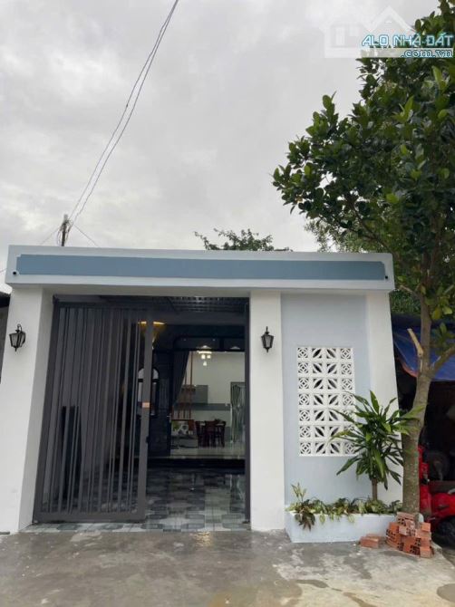 Ngộp ! Cần bán gấp căn nhà cấp 4  ở Đ. BaSa , Phước Hiệp, Củ Chi 106m2 SHR giá 810tr