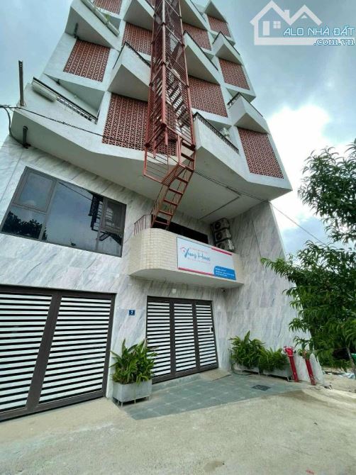 Bán toà nhà dòng tiền 229m2 xây 8 tầng tân xã thạch thất , có 52 phòng cho thuê