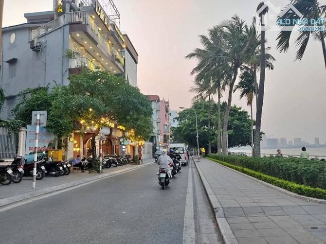 BÁN NHÀ MẶT PHỐ TRÍCH SÀI - VIP