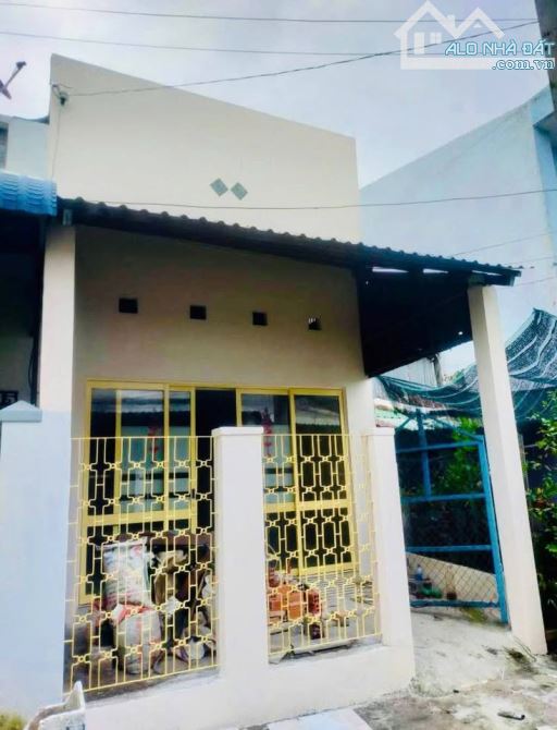 Bán gấp căn nhà Đ.Tân Hiệp 18 - hóc môn - sổ riêng - 80m2 - 1 tỷ 050 Triệu