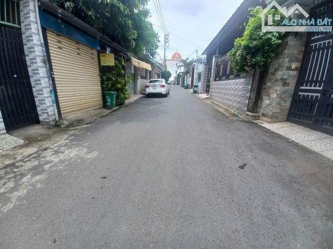 NP722 BÁN NHÀ 195m2 P.TRẢNG DÀI GIÁ RẺ :  * Diện tích : 6m x 33m cấp 4 rộng rãi vẫn đang ở