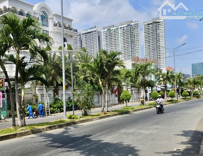Nhà Phú Thuận, đẹp, mới, xách vali về ở luôn, 4 tầng, chỉ 7.9 tỷ