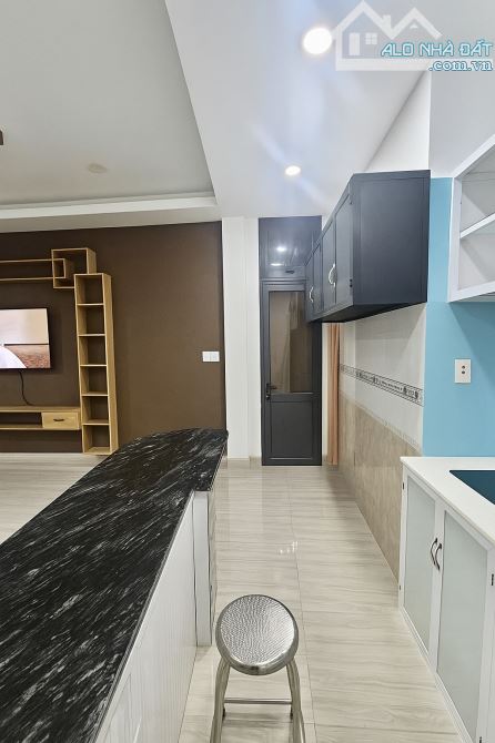 NHÀ BÁN - ÂU DƯƠNG LÂN, P2, Q8. SÁT QUẬN 1,Q5,Q7