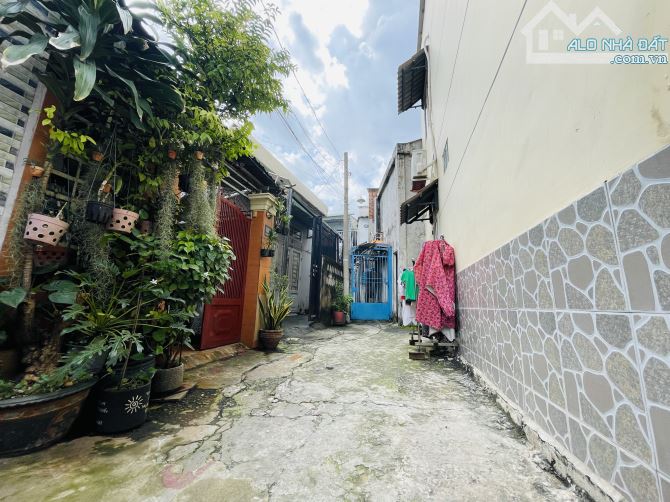 P. Linh Chiểu, chính chủ 1 đời, bán gấp dãy trọ gần ĐHNH 122,3m2 chỉ 5.8 tỷ.